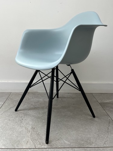 Genuine charles eames daw - charles,