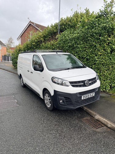 Vauxhall vivaro diesel - 1.5,