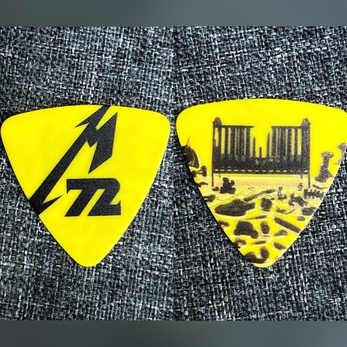 Metallica bass guitar - metallica, pick
