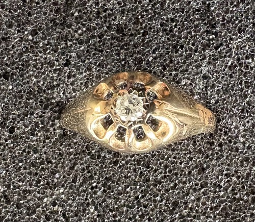 Gents 9ct gold - 9ct, diamond