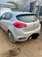 2016 Kia Ceed 1.6 Crdi Wiper Blade Breaking All Parts Free P&p