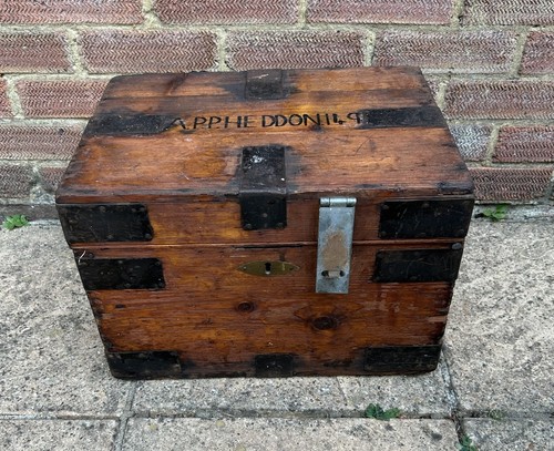 Vintage wooden trunk - vintage,