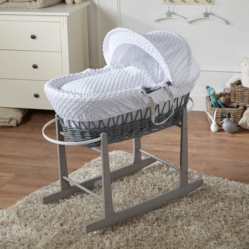 White wicker moses - white,