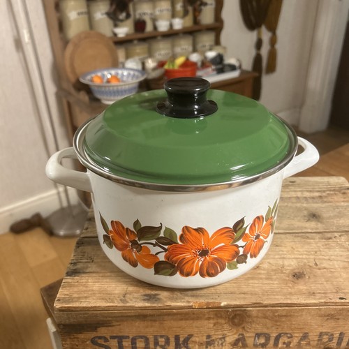 Vintage large white enamel - white,