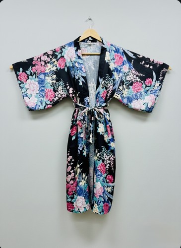 Black floral yukata kimono - black,