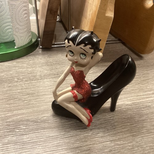 Stepping out betty boop - "stepping,