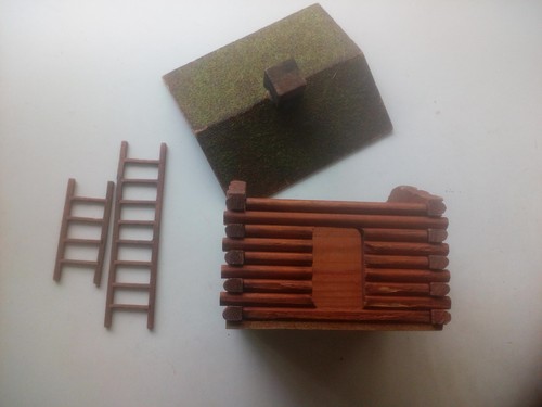 Vintage fort toy 1970s - cabin, +