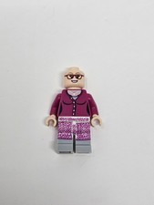 LEGO Minifigure – Bernadette