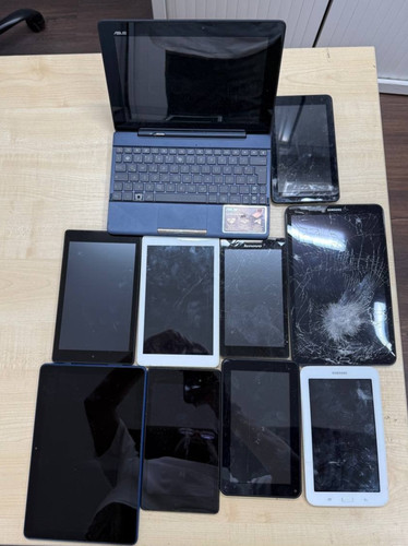 Job lot phones - lot,