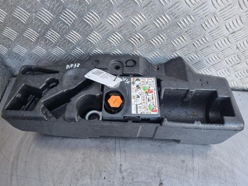 Volvo v60 jack - volvo,