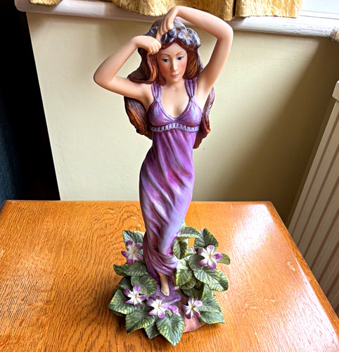 The franklin mint lady violet - mint,