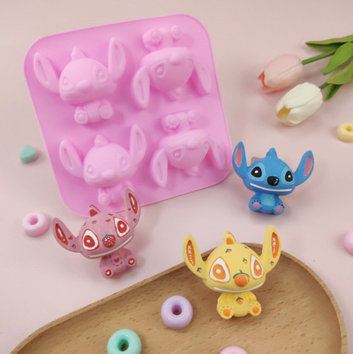 Stitch silicone cake mould - 4,
