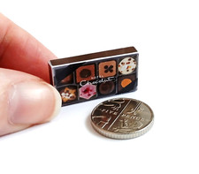 DOLLS HOUSE MINIATURE 1:12 *