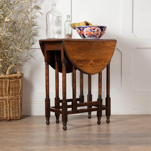 Vintage honey oak - gateleg, side