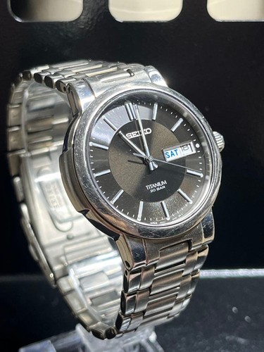 Seiko titanium black dial - seiko,