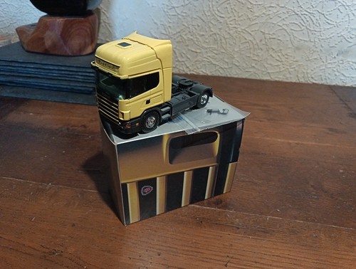 Boxed model tekno scania - boxed,