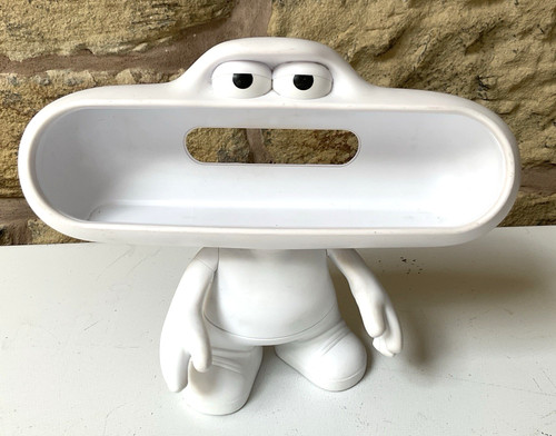 Beats dude dre - dude, pill