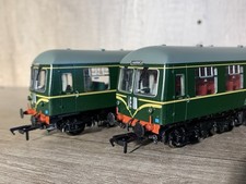 Bachmann 31-326A OO Gauge Class 105 Two Car DMU BR Green Speed Whiskers Boxed