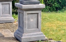 SINGLE LARGE STONE SQUARE