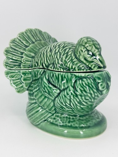 2pc vintage green bordallo - vintage,