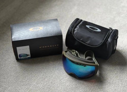 Oakley flight tracker snow - m,