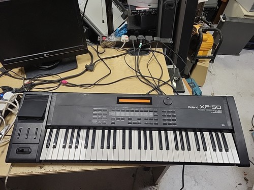 Roland music station - music,