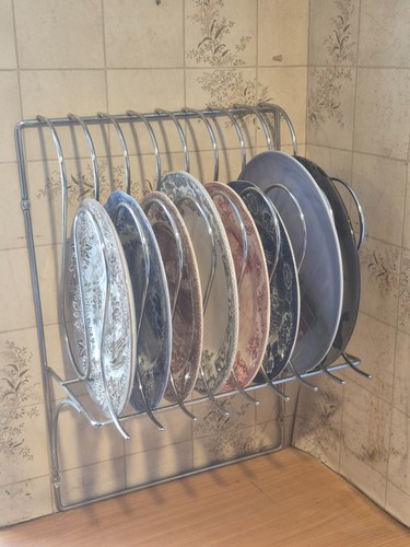 Wall mounted metal plate rack - metal,