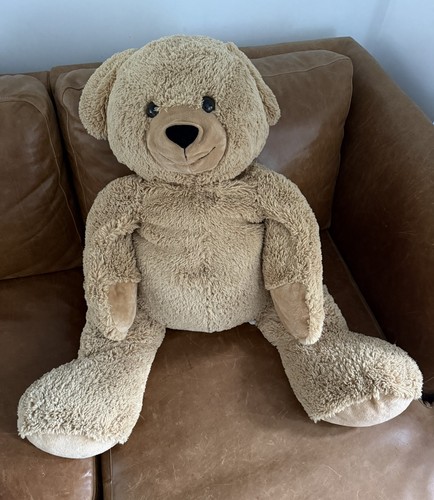 Giant animal alley - teddy, bear