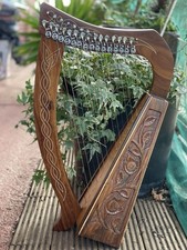 15 Stings Lever Harp Hand