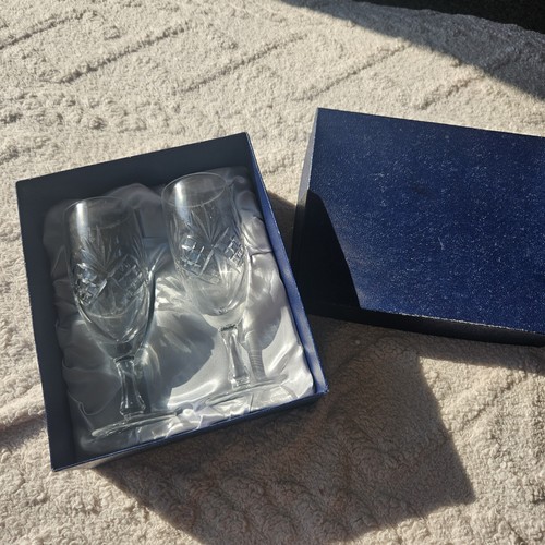 Hand cut lead crystal - hand,