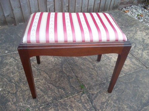 Stag minstrel stool - stag,