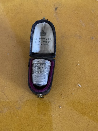 Antique silver thimble - silver,
