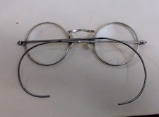 Antique Victorian Style  Round