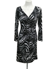 Michaela Louisa Black White Dress Size 12 V-Neck Knee Length Lined