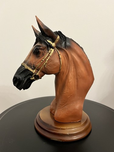 Horse head bust stand - head,