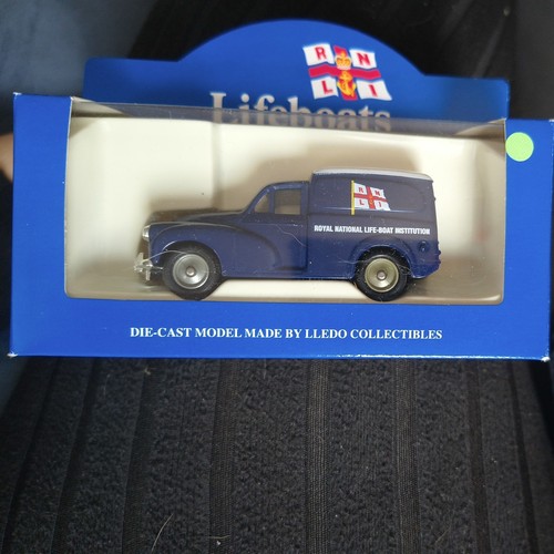 Lledo i royal - -,