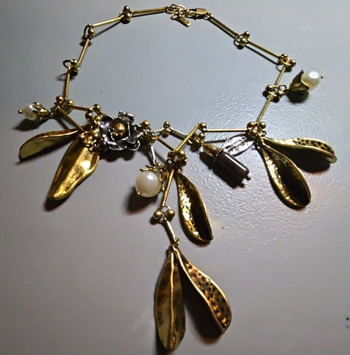 Vintage zara gold tone leaf - tone,