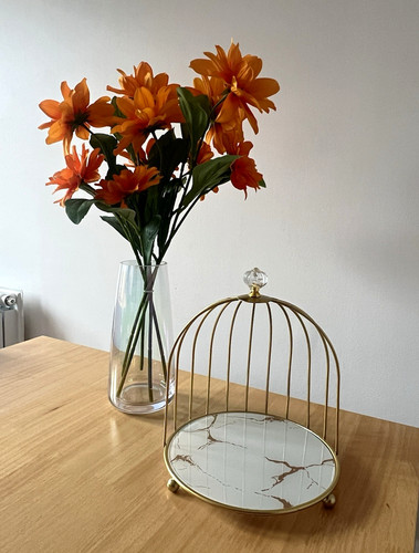 Gold metallic metal cake stand - metal,