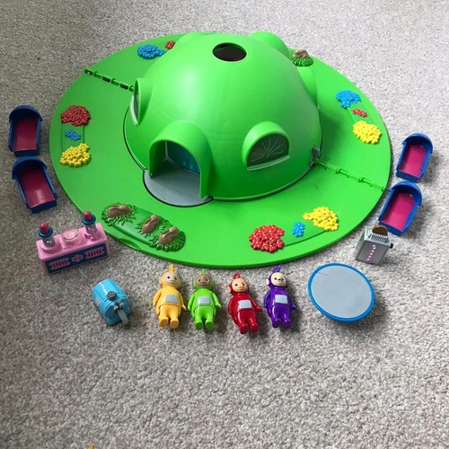 Tomy 2003 teletubbies home - 2003,