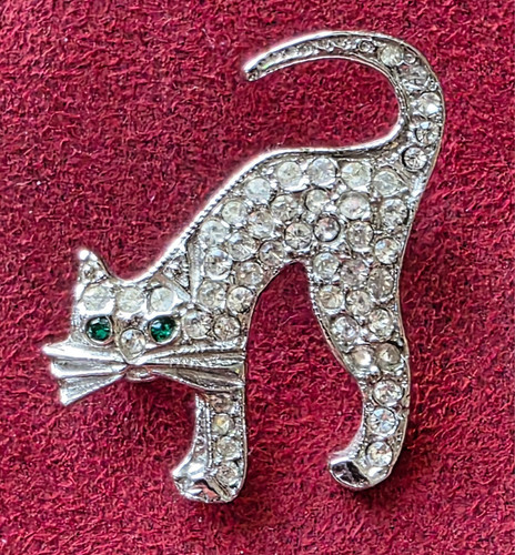 Butler wilson brooch cat - butler,