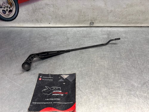 Porsche 944 front windscreen