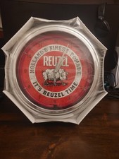 REUZEL NEON WALL CLOCK PLUG