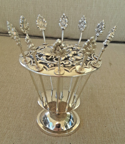 Vintage 800 silver ornate - vintage,