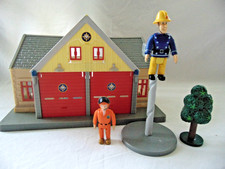 FIREMAN SAM AND PILOT TOM