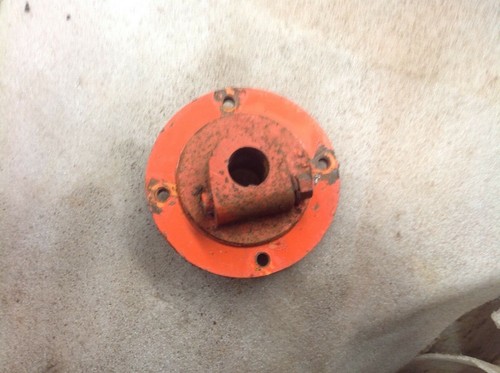 Howard 300 350 352 - wheel, hub