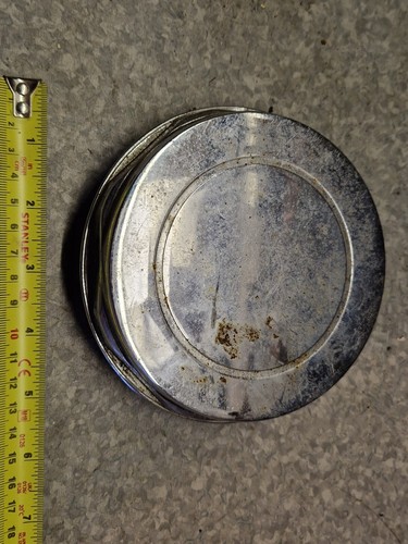 Large vintage car hub cap - hub,