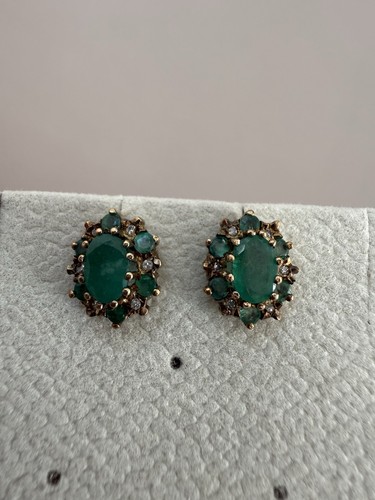 Emerald and diamond carat - and,