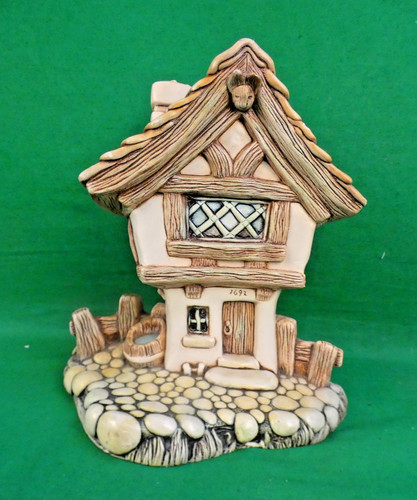Pendelfin cobble cottage - pendelfin,