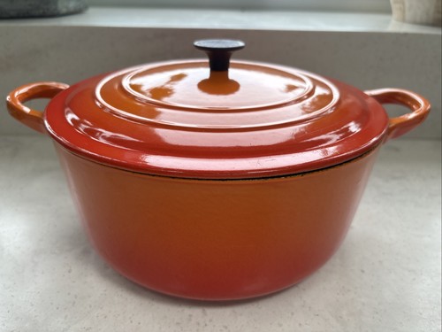 Vintage creuset volcanic - le,