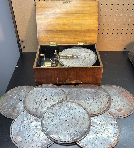 Table top crank music - top,
